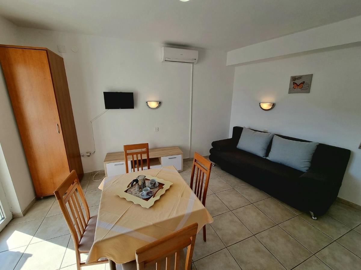 Apartments Ostrea - Mimoza Novalja Εξωτερικό φωτογραφία