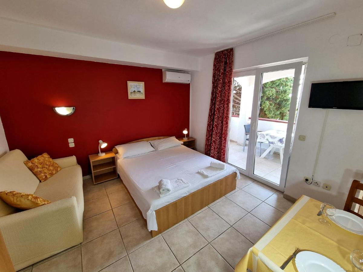 Apartments Ostrea - Mimoza Novalja Εξωτερικό φωτογραφία