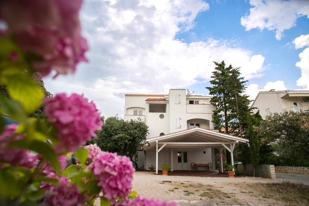 Apartments Ostrea - Mimoza Novalja Εξωτερικό φωτογραφία